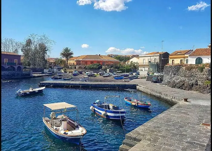 Ferienhaus Cozy By The Sea Acireale